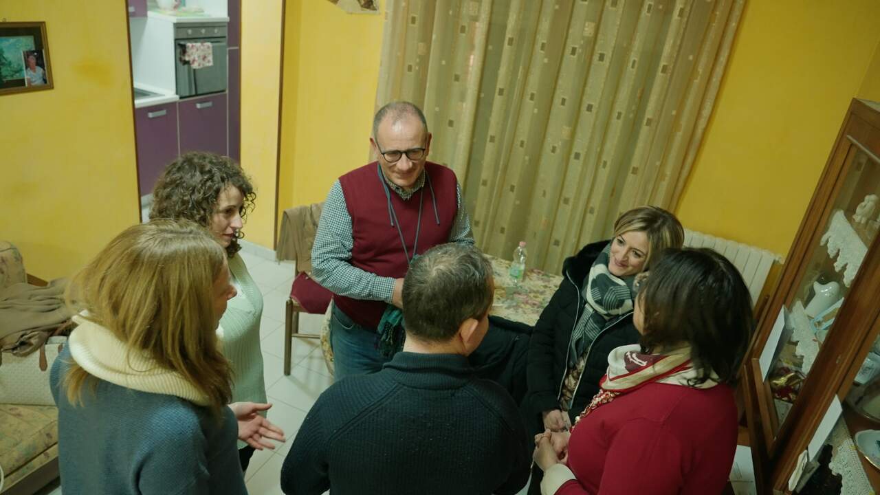 Francesco a casa sua durante le riprese